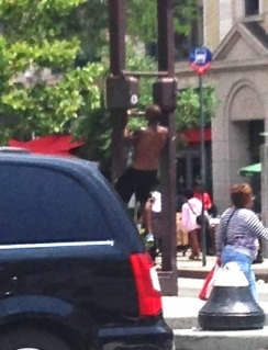 Street gym - you don't need money to get buff in Harlem
